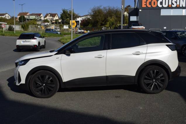 PEUGEOT 3008 GT PACK BLACK HDI 130 CV EAT8 2
