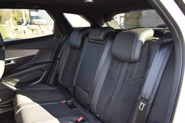 PEUGEOT 3008 GT PACK BLACK HDI 130 CV EAT8 12