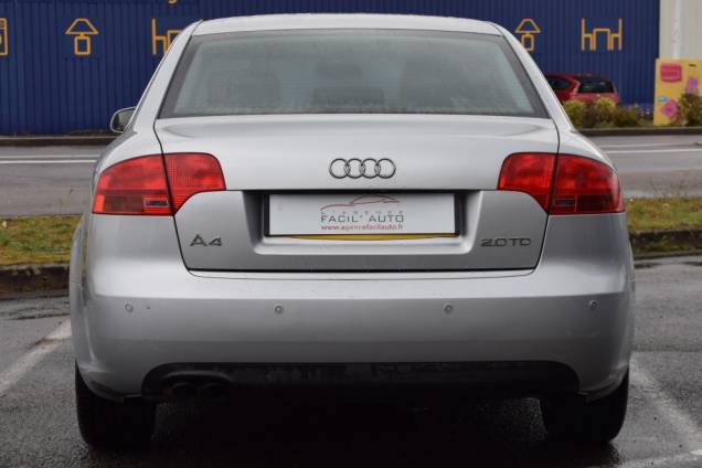 AUDI A4 2.0 TDI 140 CV BV6 8