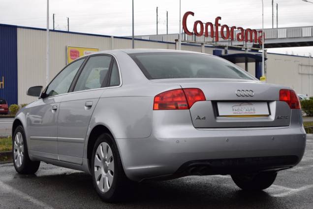AUDI A4 2.0 TDI 140 CV BV6 4