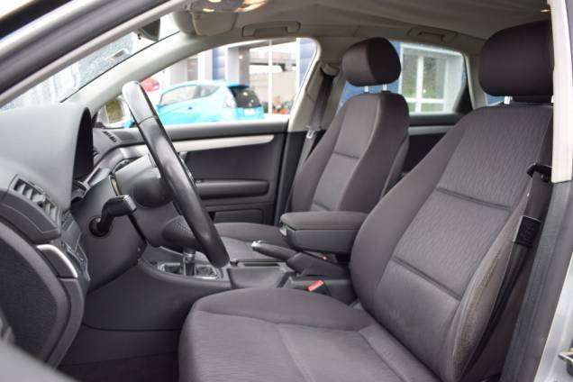 AUDI A4 2.0 TDI 140 CV BV6 11