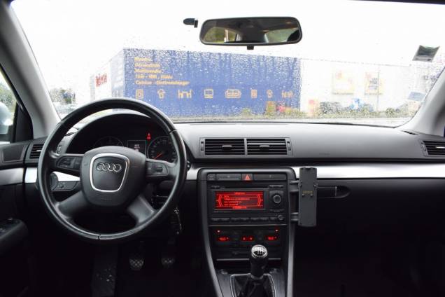 AUDI A4 2.0 TDI 140 CV BV6 10