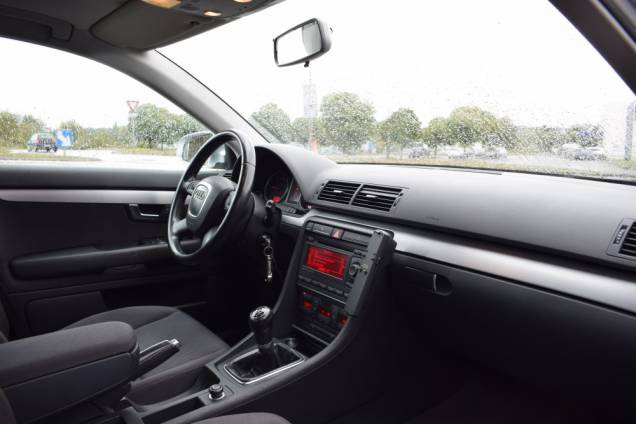 AUDI A4 2.0 TDI 140 CV BV6 13