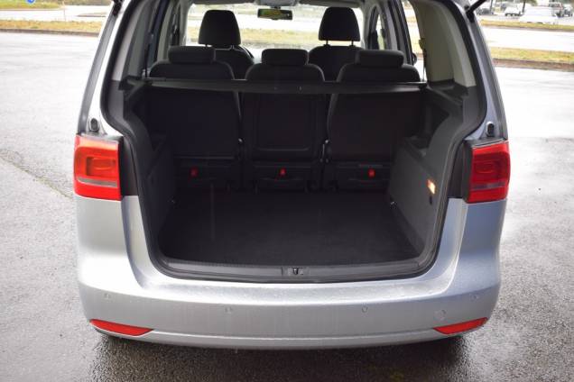 VOLKSWAGEN TOURAN 1.6 TDI 105 CV BV6 5 PLACES 11