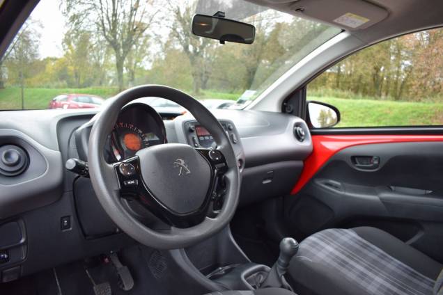 PEUGEOT 108 ACTIVE 1.0 VTI 72 CV 5 PORTES / 1ERE MAIN 11 PEUGEOT 108 ACTIVE 1.0 VTI 72 CV 5 PORTES / 1ERE MAIN 11