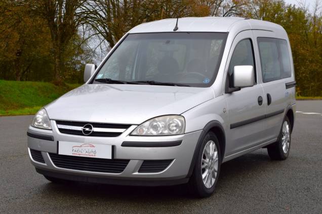 OPEL COMBO TOUR COSMO 1.3 CDTI 75 CV / BOITE AUTOMATIQUE / ATTELAGE /  ORIGINE FRANCE 1