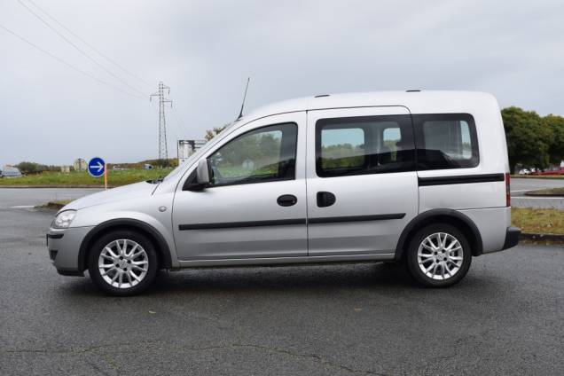 OPEL COMBO TOUR COSMO 1.3 CDTI 75 CV / BOITE AUTOMATIQUE / ATTELAGE /  ORIGINE FRANCE 8