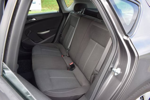 OPEL ASTRA 1.4 90 CV / 5 PORTES / 1ère MAIN / 27500 KMS 13
