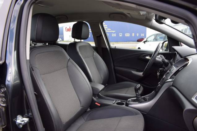 OPEL ASTRA SPORTS TOURER COSMO 1.6 CDTI 136 CV BV6 / 1ere MAIN 11 OPEL ASTRA SPORTS TOURER COSMO 1.6 CDTI 136 CV BV6 / 1ere MAIN 11