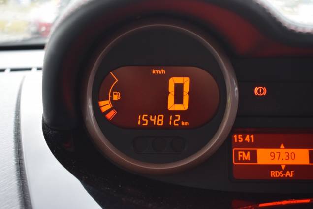 RENAULT TWINGO EDITION MISS SIXTY 1.2 75 CV / 1ere MAIN 17