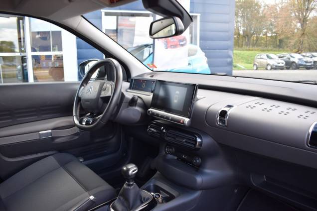 CITROEN C4 CACTUS SHINE 110 CV BV6 12 CITROEN C4 CACTUS SHINE 110 CV BV6 12
