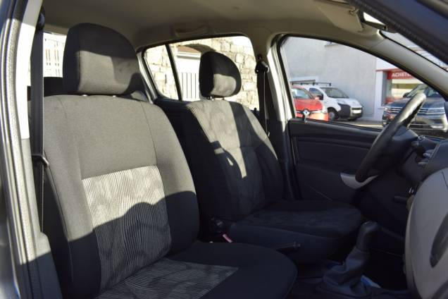 DACIA SANDERO 1.2 75 CV BVM 6 DACIA SANDERO 1.2 75 CV BVM 6