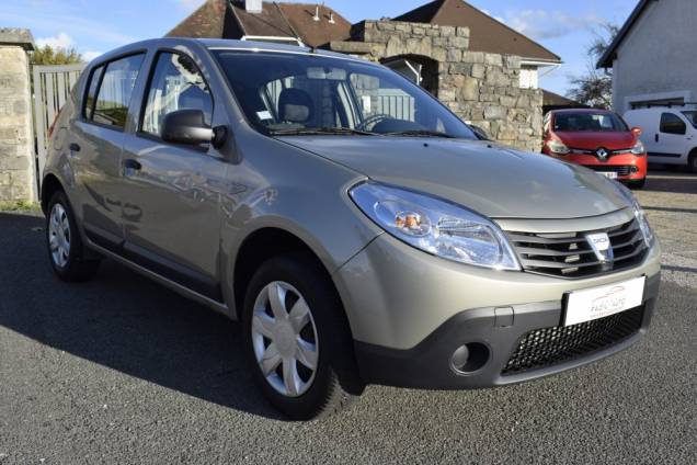 DACIA SANDERO 1.2 75 CV BVM 11 DACIA SANDERO 1.2 75 CV BVM 11