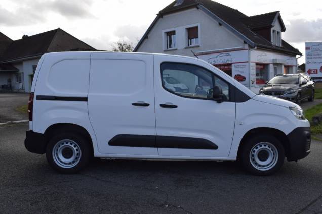 CITROEN BERLINGO VAN WORKER 1000 KG HDI 100 CV BVM 6 CITROEN BERLINGO VAN WORKER 1000 KG HDI 100 CV BVM 6