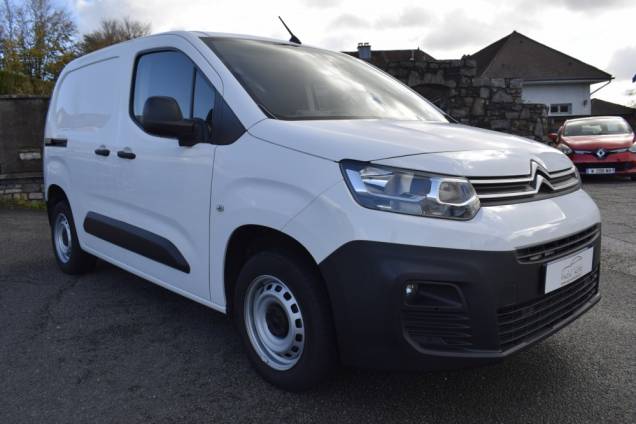 CITROEN BERLINGO VAN WORKER 1000 KG HDI 100 CV BVM 7 CITROEN BERLINGO VAN WORKER 1000 KG HDI 100 CV BVM 7