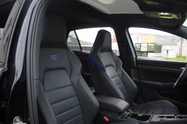 VOLKSWAGEN GOLF R 2.0 TSI 320 CV DSG7 / TOIT OUVRANT 12 VOLKSWAGEN GOLF R 2.0 TSI 320 CV DSG7 / TOIT OUVRANT 12