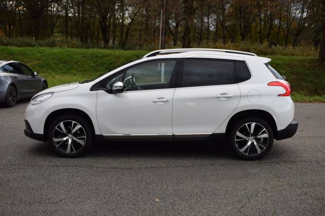 PEUGEOT 2008 1.2 110 CV FELINE TITANE / 1ère MAIN / TOIT PANORAMIQUE 7 PEUGEOT 2008 1.2 110 CV FELINE TITANE / 1ère MAIN / TOIT PANORAMIQUE 7