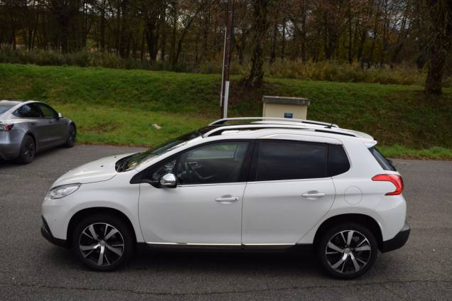 PEUGEOT 2008 1.2 110 CV FELINE TITANE / 1ère MAIN / TOIT PANORAMIQUE 8 PEUGEOT 2008 1.2 110 CV FELINE TITANE / 1ère MAIN / TOIT PANORAMIQUE 8