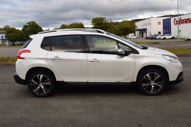 PEUGEOT 2008 1.2 110 CV FELINE TITANE / 1ère MAIN / TOIT PANORAMIQUE 9 PEUGEOT 2008 1.2 110 CV FELINE TITANE / 1ère MAIN / TOIT PANORAMIQUE 9