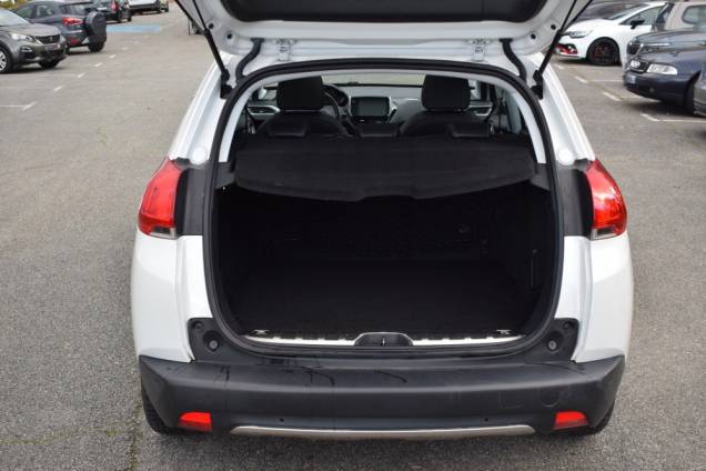 PEUGEOT 2008 1.2 110 CV FELINE TITANE / 1ère MAIN / TOIT PANORAMIQUE 18 PEUGEOT 2008 1.2 110 CV FELINE TITANE / 1ère MAIN / TOIT PANORAMIQUE 18