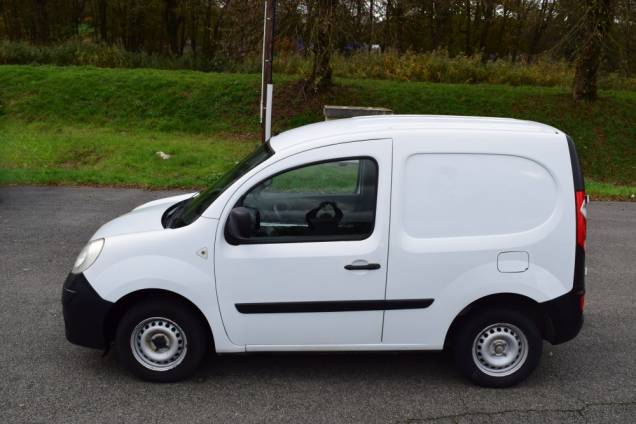 RENAULT KANGOO FOURGON COMPACT 1.5 DCI 70 CV / 1ère MAIN 8 RENAULT KANGOO FOURGON COMPACT 1.5 DCI 70 CV / 1ère MAIN 8