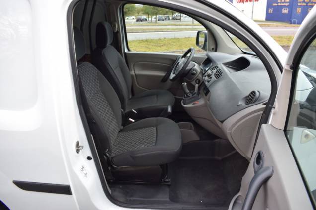 RENAULT KANGOO FOURGON COMPACT 1.5 DCI 70 CV / 1ère MAIN 12 RENAULT KANGOO FOURGON COMPACT 1.5 DCI 70 CV / 1ère MAIN 12