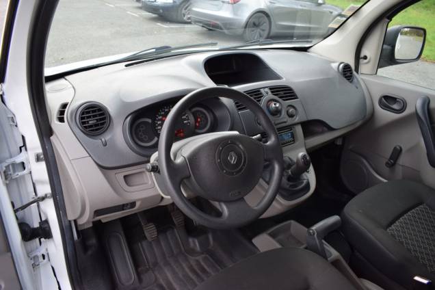 RENAULT KANGOO FOURGON COMPACT 1.5 DCI 70 CV / 1ère MAIN 13 RENAULT KANGOO FOURGON COMPACT 1.5 DCI 70 CV / 1ère MAIN 13
