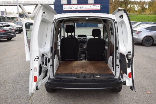 RENAULT KANGOO FOURGON COMPACT 1.5 DCI 70 CV / 1ère MAIN 15 RENAULT KANGOO FOURGON COMPACT 1.5 DCI 70 CV / 1ère MAIN 15