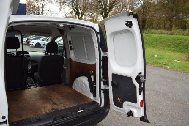 RENAULT KANGOO FOURGON COMPACT 1.5 DCI 70 CV / 1ère MAIN 17 RENAULT KANGOO FOURGON COMPACT 1.5 DCI 70 CV / 1ère MAIN 17