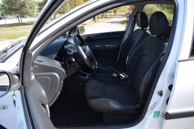 PEUGEOT 206 + 1.1 60 CV 5 PORTES 10