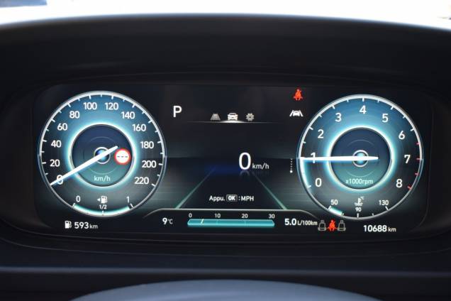 HYUNDAI BAYON INTUITIVE HYBRID 48V 1.0 T-GDI 100 CV DCT7 12 HYUNDAI BAYON INTUITIVE HYBRID 48V 1.0 T-GDI 100 CV DCT7 12