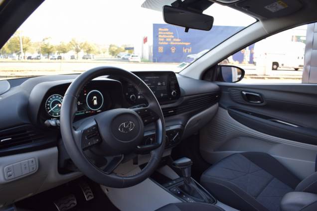 HYUNDAI BAYON INTUITIVE HYBRID 48V 1.0 T-GDI 100 CV DCT7 14 HYUNDAI BAYON INTUITIVE HYBRID 48V 1.0 T-GDI 100 CV DCT7 14