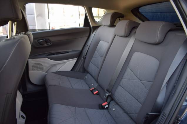 HYUNDAI BAYON INTUITIVE HYBRID 48V 1.0 T-GDI 100 CV DCT7 15 HYUNDAI BAYON INTUITIVE HYBRID 48V 1.0 T-GDI 100 CV DCT7 15