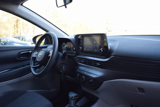 HYUNDAI BAYON INTUITIVE HYBRID 48V 1.0 T-GDI 100 CV DCT7 16 HYUNDAI BAYON INTUITIVE HYBRID 48V 1.0 T-GDI 100 CV DCT7 16