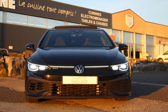 VOLKSWAGEN GOLF GTI CLUBSPORT 300 CV DSG7 / TOIT OUVRANT PANORAMIQUE 2 VOLKSWAGEN GOLF GTI CLUBSPORT 300 CV DSG7 / TOIT OUVRANT PANORAMIQUE 2