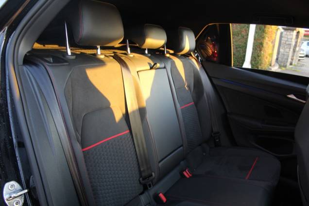 VOLKSWAGEN GOLF GTI CLUBSPORT 300 CV DSG7 / TOIT OUVRANT PANORAMIQUE 11 VOLKSWAGEN GOLF GTI CLUBSPORT 300 CV DSG7 / TOIT OUVRANT PANORAMIQUE 11