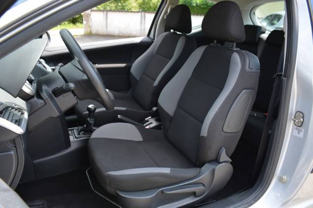 PEUGEOT 207 1.4 75 CV / 56900 KMS 11 PEUGEOT 207 1.4 75 CV / 56900 KMS 11