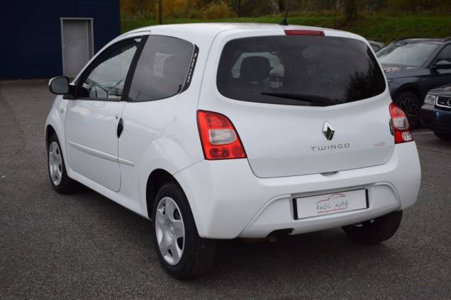 RENAULT TWINGO 1.2 60 CV RIP CURL / 1ère MAIN / 69500 KMS 3 RENAULT TWINGO 1.2 60 CV RIP CURL / 1ère MAIN / 69500 KMS 3