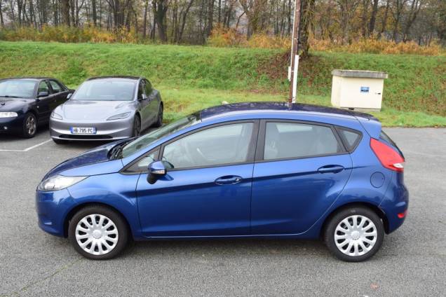 FORD FIESTA TREND 1.25 82 CV 5 PORTES / 1ère MAIN / CLIMATISATION 8 FORD FIESTA TREND 1.25 82 CV 5 PORTES / 1ère MAIN / CLIMATISATION 8