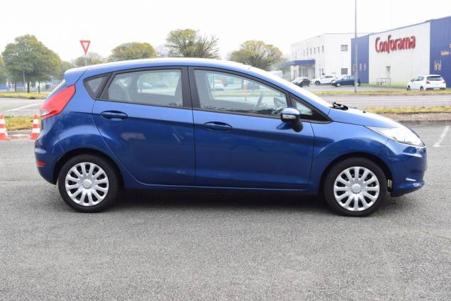 FORD FIESTA TREND 1.25 82 CV 5 PORTES / 1ère MAIN / CLIMATISATION 9 FORD FIESTA TREND 1.25 82 CV 5 PORTES / 1ère MAIN / CLIMATISATION 9