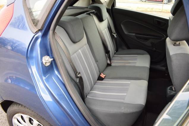 FORD FIESTA TREND 1.25 82 CV 5 PORTES / 1ère MAIN / CLIMATISATION 14 FORD FIESTA TREND 1.25 82 CV 5 PORTES / 1ère MAIN / CLIMATISATION 14