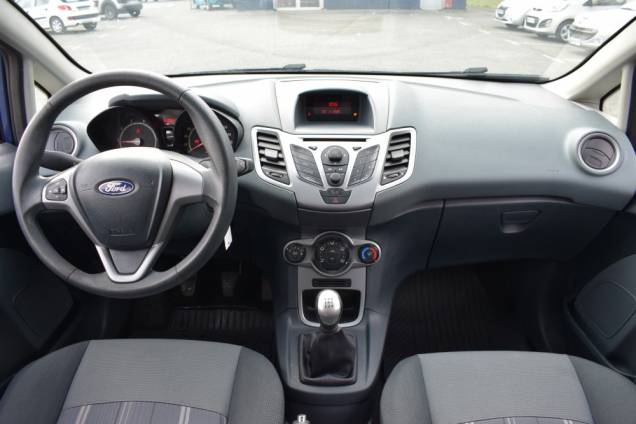 FORD FIESTA TREND 1.25 82 CV 5 PORTES / 1ère MAIN / CLIMATISATION 16 FORD FIESTA TREND 1.25 82 CV 5 PORTES / 1ère MAIN / CLIMATISATION 16