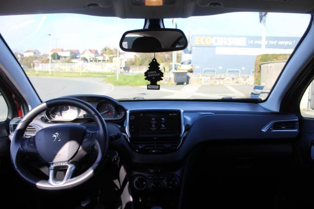 PEUGEOT 208 STYLE 1.2 82 CV BVM5 / ORIGINE FRANCE 10 PEUGEOT 208 STYLE 1.2 82 CV BVM5 / ORIGINE FRANCE 10