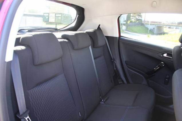 PEUGEOT 208 STYLE 1.2 82 CV BVM5 / ORIGINE FRANCE 13 PEUGEOT 208 STYLE 1.2 82 CV BVM5 / ORIGINE FRANCE 13