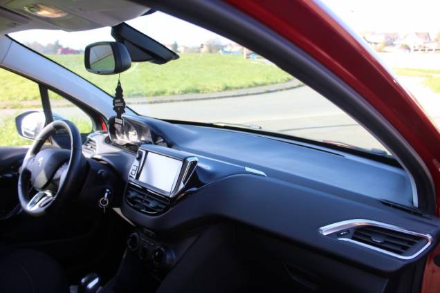 PEUGEOT 208 STYLE 1.2 82 CV BVM5 / ORIGINE FRANCE 9 PEUGEOT 208 STYLE 1.2 82 CV BVM5 / ORIGINE FRANCE 9