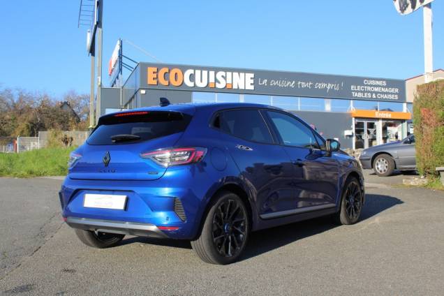 RENAULT CLIO ESPRIT ALPINE 1.6 E-TECH 145 CV HYBRID BVA / ORIGINE FRANCE 7 RENAULT CLIO ESPRIT ALPINE 1.6 E-TECH 145 CV HYBRID BVA / ORIGINE FRANCE 7