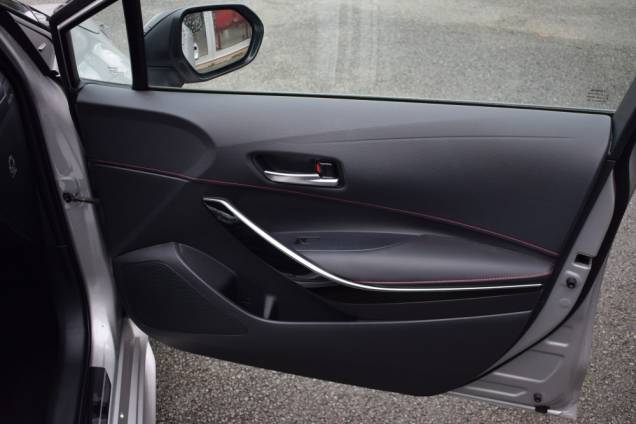 TOYOTA COROLLA TOURING COLLECTION 1.8 122 CV HYBRID / 89500 KMS / SUIVI EXCLUSIF TOYOTA / ORIGINE FRANCE 26