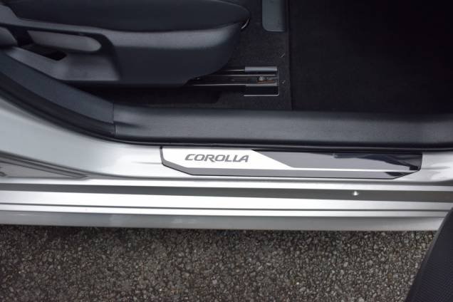 TOYOTA COROLLA TOURING COLLECTION 1.8 122 CV HYBRID / 89500 KMS / SUIVI EXCLUSIF TOYOTA / ORIGINE FRANCE 32