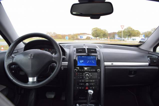 PEUGEOT 407 COUPE GT 3.0 V6 HDI 240 CV BVA 11