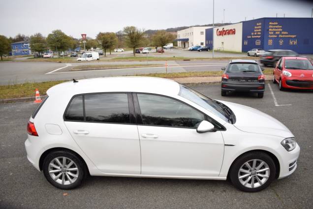VOLKSWAGEN GOLF LOUNGE 1.6 TDI 110 CV DSG7 5 PORTES / 1ère MAIN / CROCHET D'ATTELAGE / BOITE AUTOMATIQUE 10